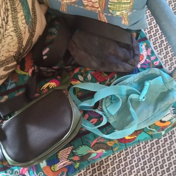 Fjallraven Lululemon Hunter - 3 small Crossbody bags green black gray turquoise - Picture 3 of 6